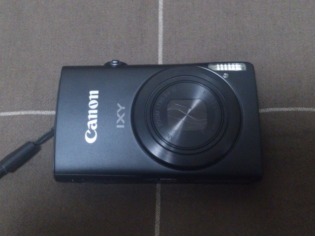 CANON IXY 600F